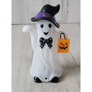 Mini animated Halloween ghost witch trick or treat figure